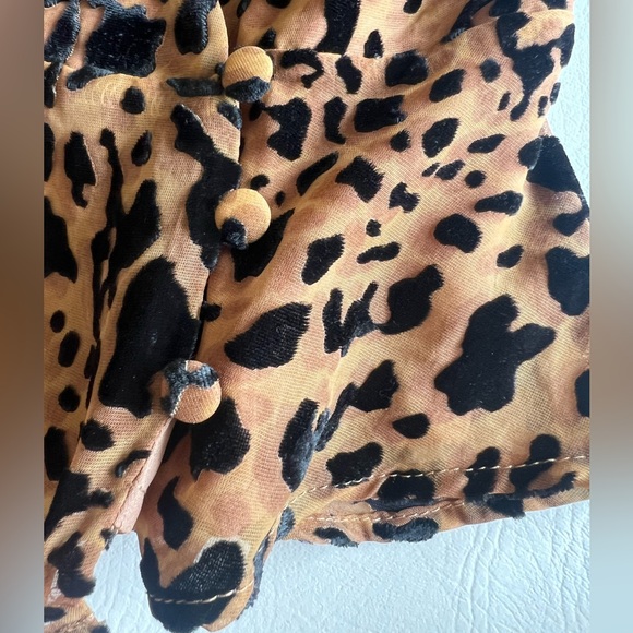 ASTR the label Iris leopard print long sleeve velvet wrap top size XS - Picture 6 of 12
